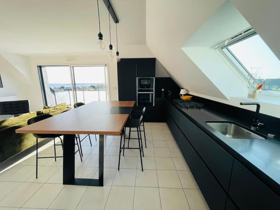 Appartement Lumineux Et Spacieux, Terrasse Et Parking Prive กงการ์โน ภายนอก รูปภาพ
