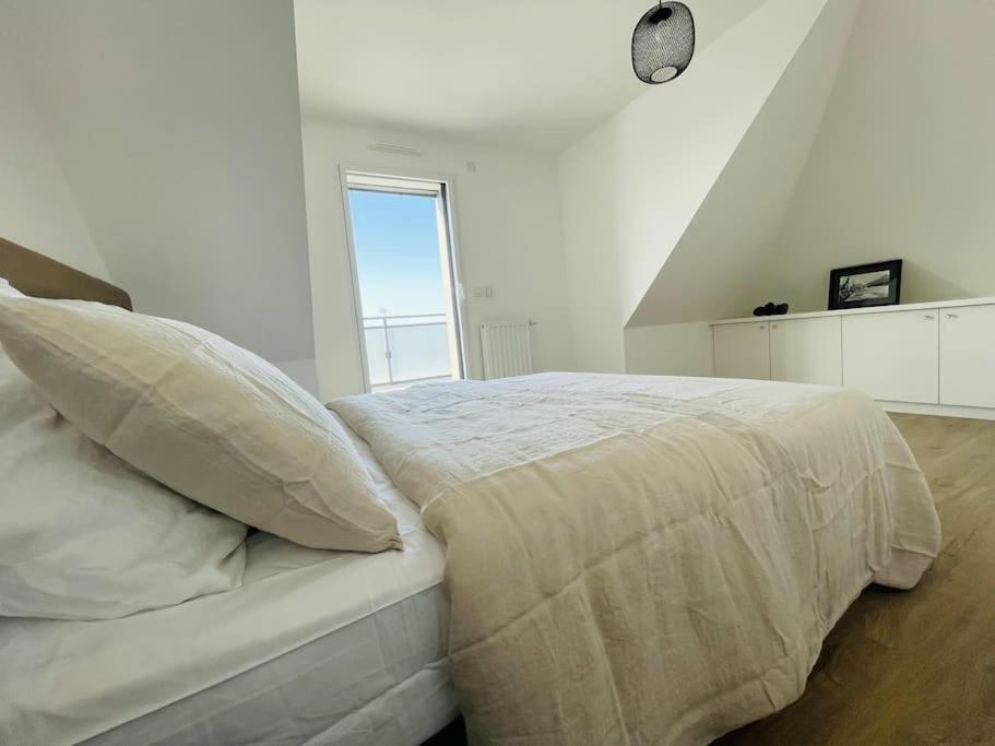 Appartement Lumineux Et Spacieux, Terrasse Et Parking Prive กงการ์โน ภายนอก รูปภาพ